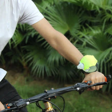 Laden Sie das Bild in den Galerie-Viewer, Tragbare Outdoor Wasserflasche für das Handgelenk
